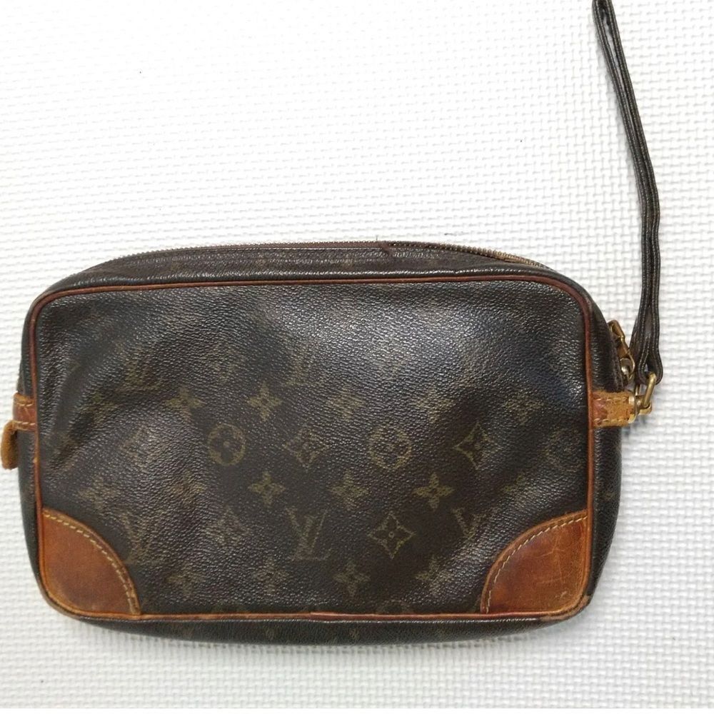 Authentic  Louis Vuitton Monogram Clutch Hand Bag